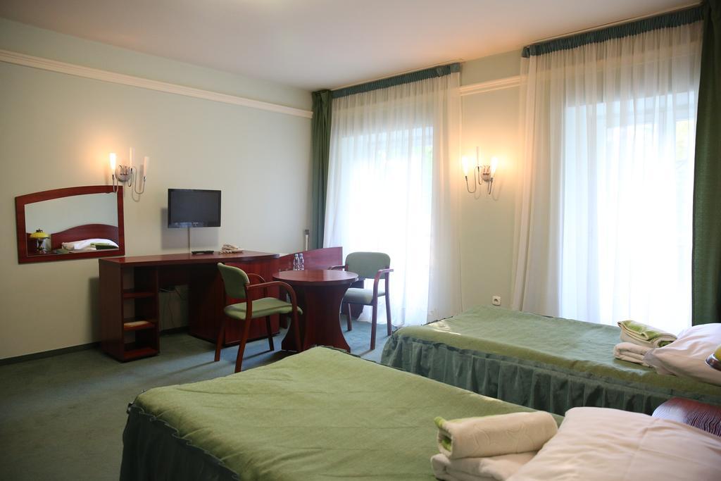 비아와포들라스카 Roskosz Zespol Dworsko Parkowy B&B 외부 사진