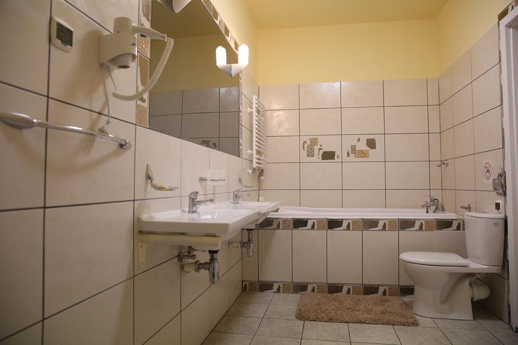 비아와포들라스카 Roskosz Zespol Dworsko Parkowy B&B 외부 사진