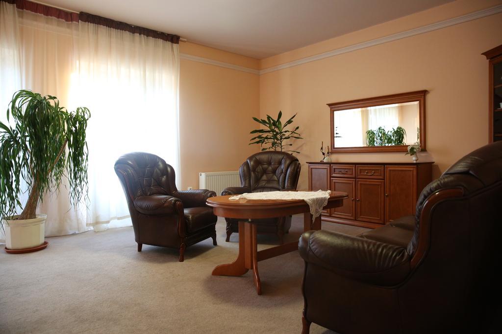 비아와포들라스카 Roskosz Zespol Dworsko Parkowy B&B 외부 사진