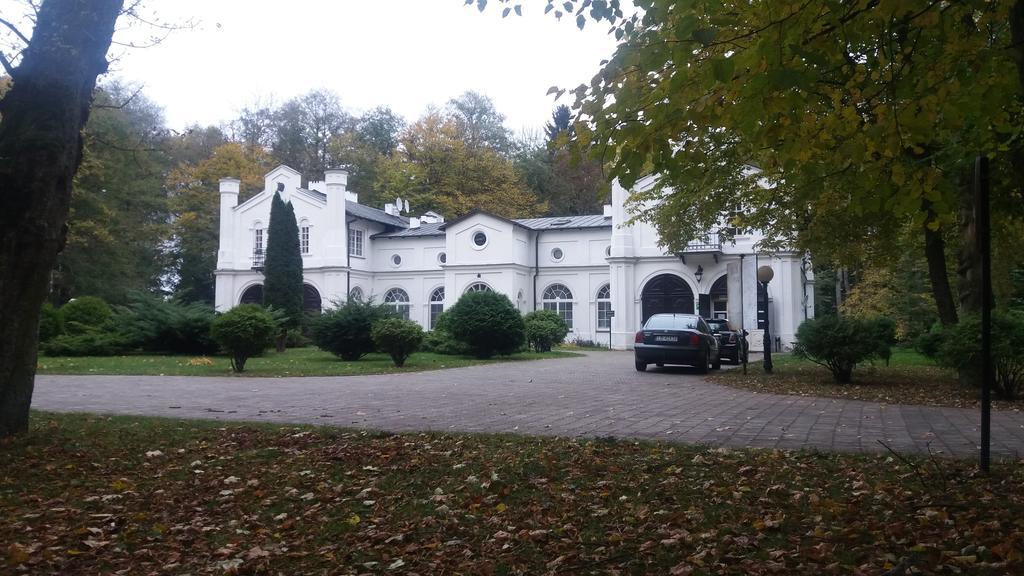 비아와포들라스카 Roskosz Zespol Dworsko Parkowy B&B 외부 사진