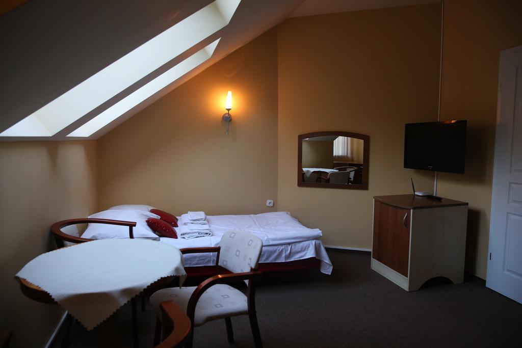 비아와포들라스카 Roskosz Zespol Dworsko Parkowy B&B 외부 사진