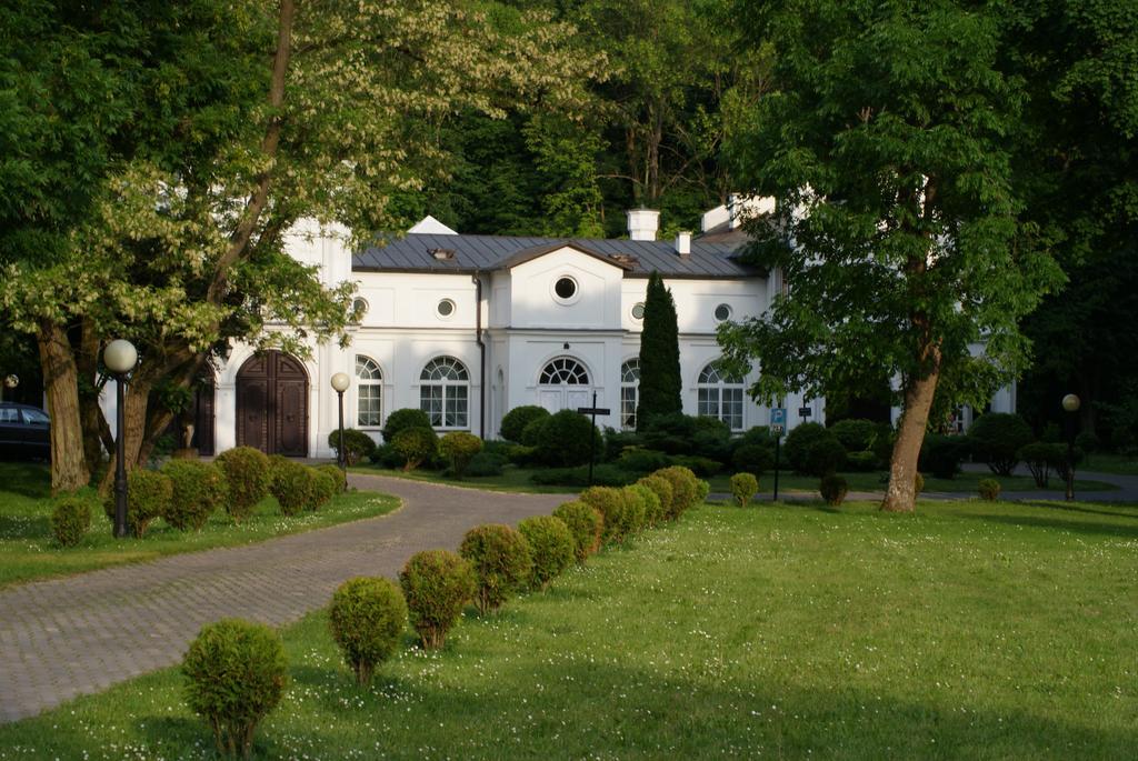 비아와포들라스카 Roskosz Zespol Dworsko Parkowy B&B 외부 사진